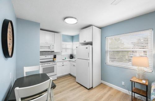 Madeira Beach Apartment | Cute and Cozy Unit- John's Pass - Surf Song #211