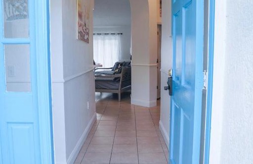 Sunridge Woods House | Cute Beach Villa w POOL/ 9 mile to Disney