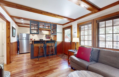 Carnelian Bay Cabin | Cute cabin w/spacious porch, walk to beach & dining, central to ski resorts