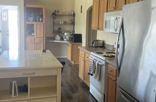 Desert Aire House | Cute, comfortable, fully fenced, clean home great for boating/golf families