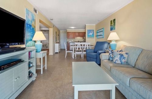 Ash Condo | Cute condo rental at family-friendly resort - secluded condos with pool