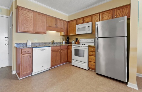 Ash Condo | Cute condo rental at family-friendly resort - secluded condos with pool