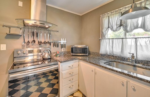 Conway House | Cute Downtown Conway Duplex - 15 Mi to Beach!