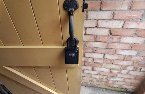 Fen Stanton House | Cute little 2 bed near Cambridge