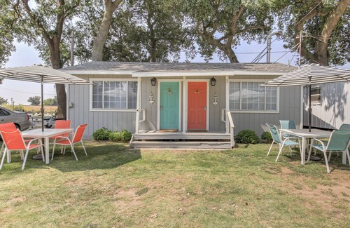 Walnut Grove Cottage | Cute One Bedroom Cottage along the Sacramento River