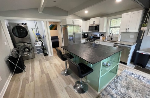 Carrollton House | Cutest Bungalow in Carrollton