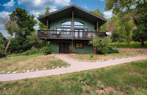 Ridgway House | Cutler Guest House 3br/Den/2ba - Price Reduced for December & Holiday!