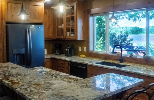 Ironton Cabin | Cuyuna Lake cabin retreat. Fish, hike, bike trails, star gazing, mins to town.