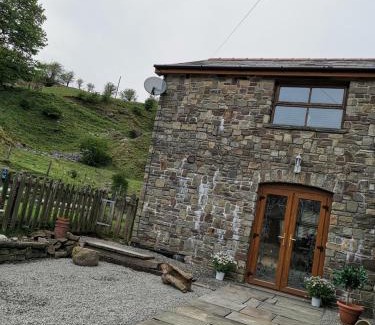 Merthyr Tydfil House | Cwm Farm Cwtch