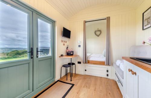 Ammanford House | Cwt Gwyrdd