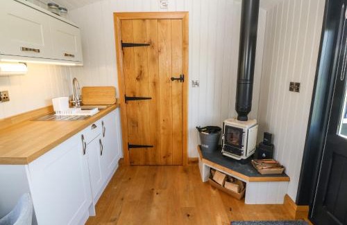 Llanfachraeth House | Cwt Y Rhos