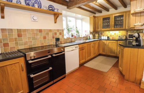 Oswestry Cottage | CYNYNION UCHAF, pet friendly, character holiday cottage in Trefonen