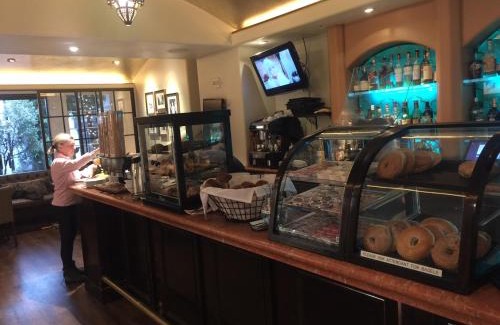 Golden Rectangle Hotel | Cypress Inn