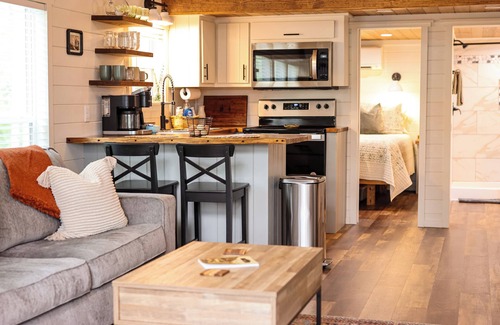 Belden Cottage | Cypress - NEW Cottage in woods @ Moon Lake Farm - HOT TUB - LAKE - KAYAK - FISH