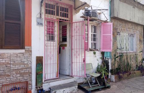 Centro Historico House | Cytau Office Wi-fi 3 Estações Trabalho 1 Dormitório Cozinha Sofá