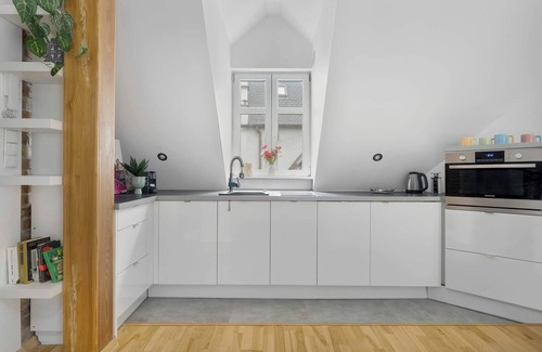 Jezyce Apartment | Dąbrowskiego 49 Poznań | Charming Apartment | Smart TV | Remote Work