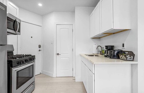 Delair Apartment | D-2 FREE Parking Sunny View-2nd Flr