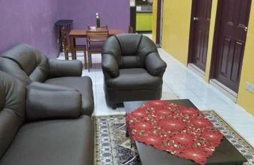 Taman Aman House | D'illahs Homestay