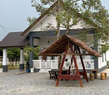 Pendang District House | D'LaMar Homestay