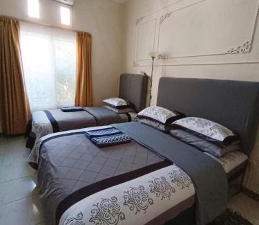 Bukittinggi Villa | Dacha