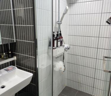 Seongnae-dong Apartment | Daegu Star B&B DSR Hotel lily