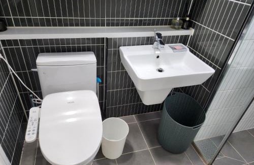 Seongnae-dong Apartment | Daegu Star B&B DSR Hotel lily