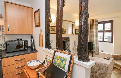 Flookburgh Cottage | Daffodil Cottage