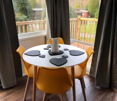 Builth Wells Cabin | Daffodil Lodge