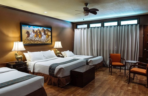 Burgos Resort | Dahilayan Forest Park Resort