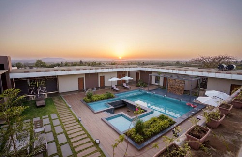 Dindori Villa | Daisy Villa, Nashik by Ebony Stays | Spacious 9BHK Villa in Nashik