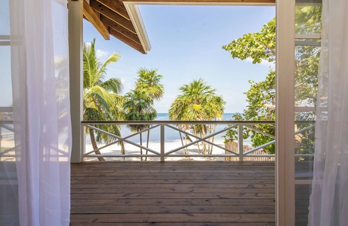 Roatan House | Dakota Breeze
