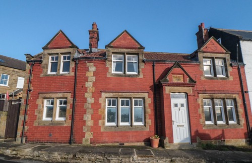 Fylingthorpe Cottage | Dale View