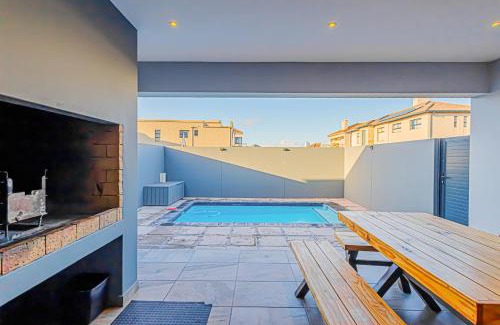 Calypso Beach House | Dalton's, Langebaan, 10-sleeper