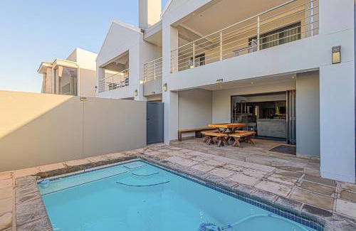 Calypso Beach House | Dalton's, Langebaan, 10-sleeper