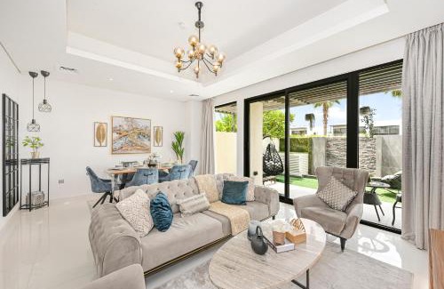 Dubai Villa | Damac Hills 2 Poolside - The Larger 3 BR Villa