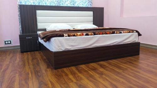 Srinagar House | dameer palace