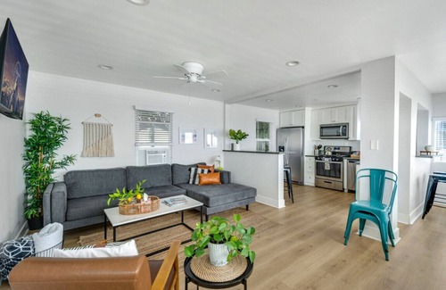 Huntington Beach Apartment | Dana - 231 1st Unit 5