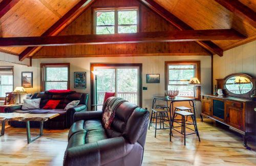 Blairsville House | Dancing Waters - STR License #00,5744