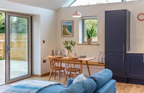 Melplash House | Dandy Cottage