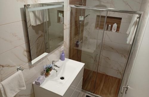 Curral das Freiras Apartment | Danny's Rural Suite T1