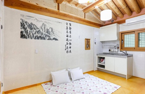 Danyang House | Danyang Woosanjeongsa Hanok Pension