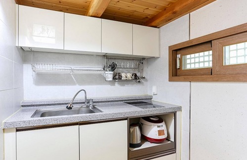 Danyang House | Danyang Woosanjeongsa Hanok Pension