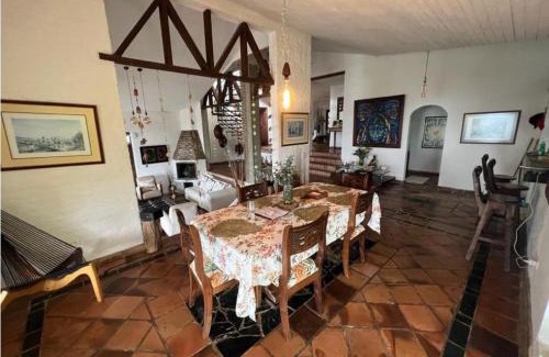 Yumbo House | DAPA CASA CAMPESTRE CON PISCINA y JACUZZI