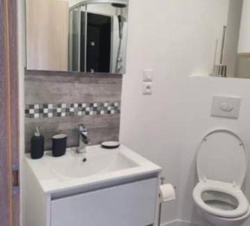 Arcueil Apartment | Dari's Host