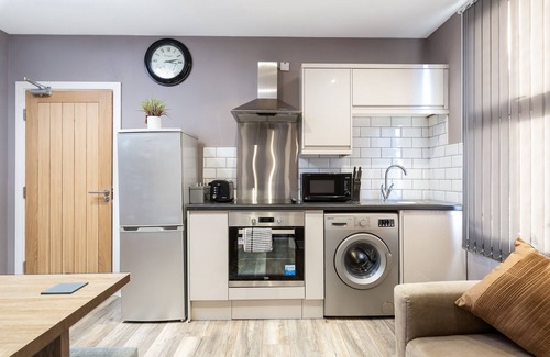 Darlington House | Darlington Centre Double Bed Spacious Apartment 4