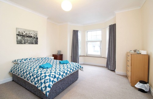 Shirley House | Darwin road guest house room 2