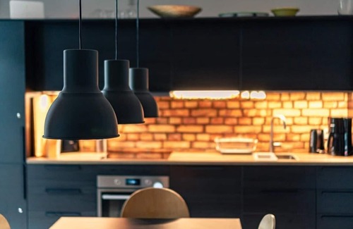 Gelbensande House | Das Sterf Summary: A