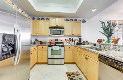 Dauphin Island Condo | Dauphin Island Condo: Beach & Hot Tub Access!