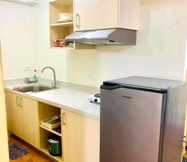 Sasa Apartment | Davao Condo 2BR Pool Wifi Netflix