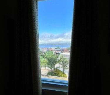 Sasa Apartment | Davao Condo 2BR Pool Wifi Netflix